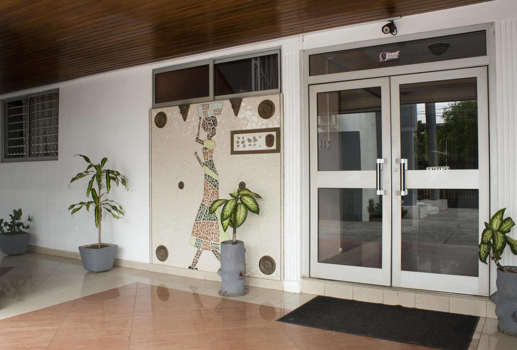 East Legon Guest Lodge Madina Exterior photo